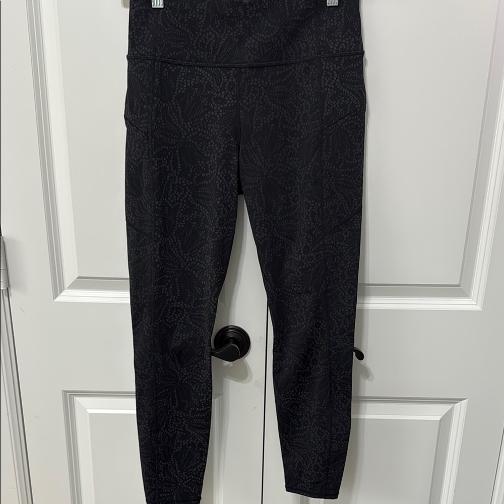 Athleta Black Contender Reflective Tight, Size Small, SM, EUC!!!!